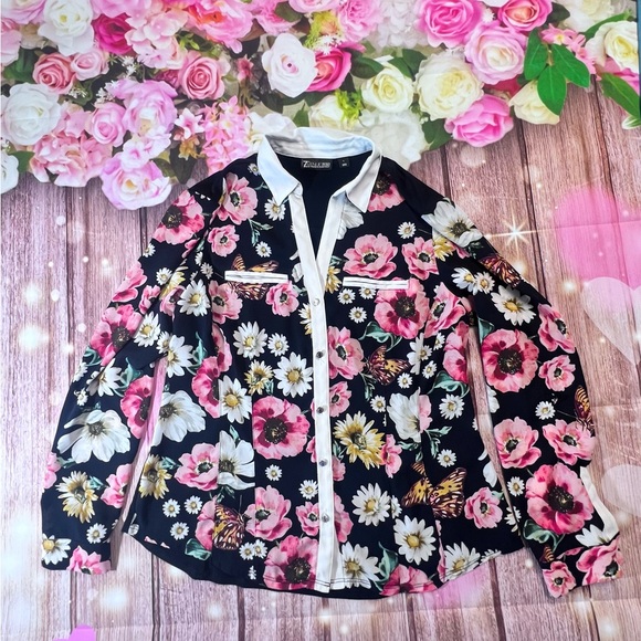 Elegant Floral Blouse - Black and Pink - Picture 3 of 10